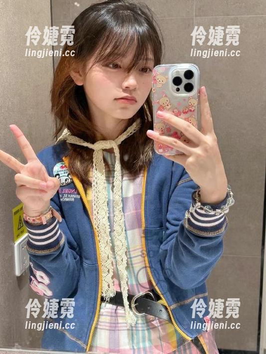 秀人网 - 揭秘萝莉悠悠酱的秘密，壁纸合集让你感受青春的无限魅力！-伶婕霓