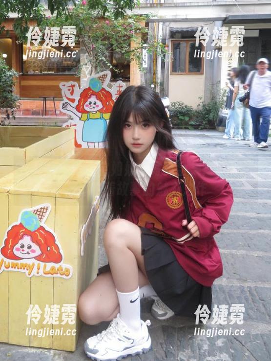 秀人网 - 蛋蛋宝姐姐的写真全集：每一张都诉说着故事的魅力之作-伶婕霓
