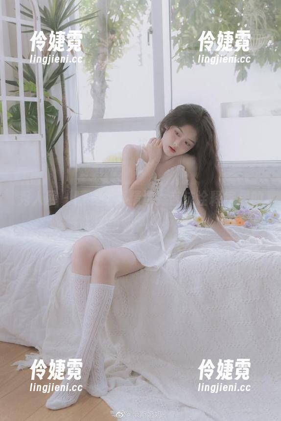 秀人网 - 睡衣写真精选：言沫诠释家居的慵懒与时尚-伶婕霓