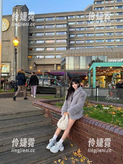 秀人网 - “软糖爱喝奶”的运动美图合集，分分钟让你感受青春活力的冲击！-伶婕霓