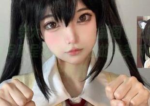 秀人网 - 雯大王susie全新图包更新开放，灰丝写真呈现时间静止的绝美瞬间，快来欣赏！