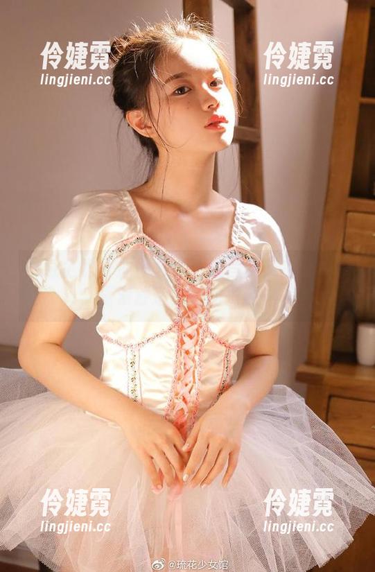 紧急企划 - 原图分享：奶昔居家主题写真，探索舒适生活的资源之美-伶婕霓