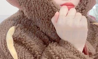 羊大真人带你领略：女孩写真图片更新，展现多样化的风格与情感！