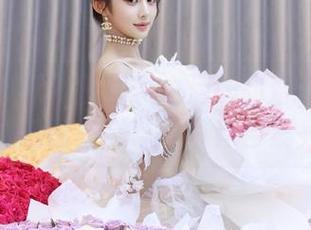 美媛馆 - 软软子居家生活的甜蜜瞬间：精选图集与精彩写真合集