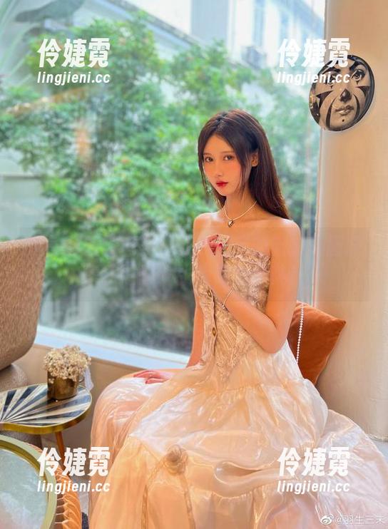 准备好视觉盛宴！羽生三未的旅拍美图图集，让每一张都成为经典！-伶婕霓