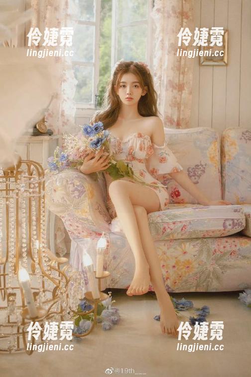 微密圈 - 在线美图展示：脸红Dearie的斑马纹比基尼，让你颠覆对夏天的想象！-伶婕霓