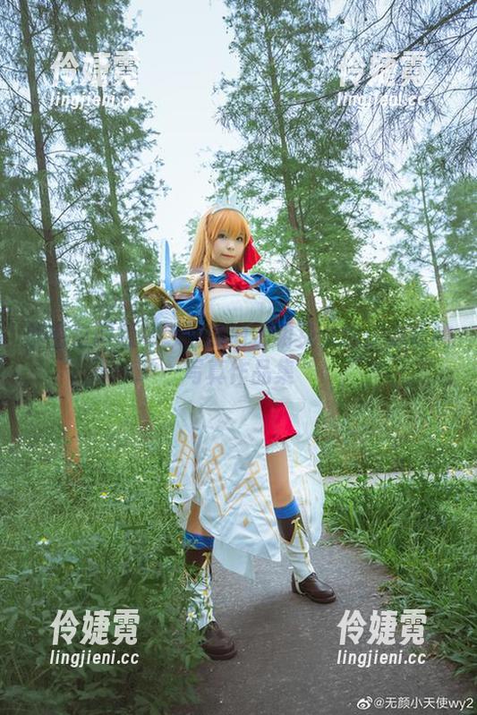 解密自闭颜球球的赛博透明兔女郎：必看的写真作品集-伶婕霓