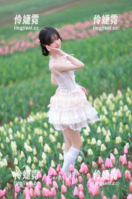 花漾show - 娜露Selena婚纱大公开：无圣光图包中的搞笑花絮-伶婕霓