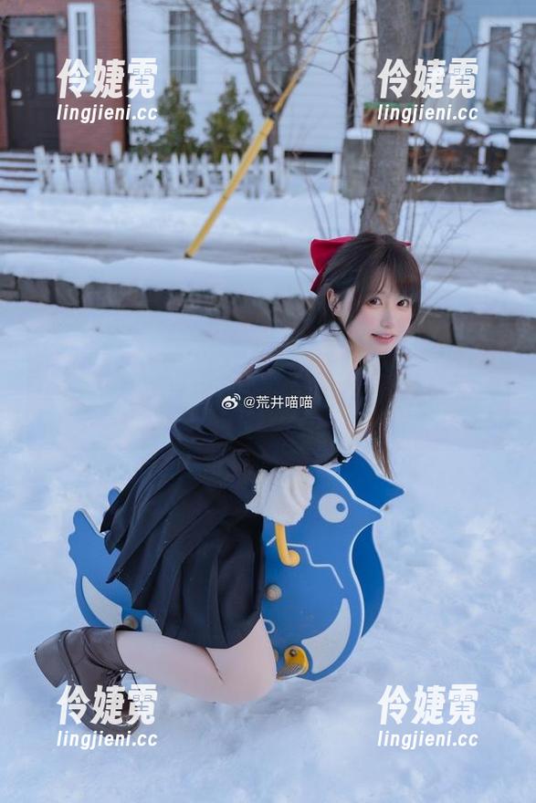 荒井喵喵女神写真作品集：捕捉青春与美的独特视角-伶婕霓