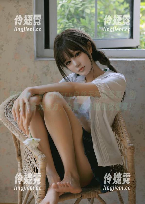 蜜桃社 - 蜜蕊Mary白丝无圣光写真，图片展示多元魅力，今夏必看的视觉盛宴！-伶婕霓