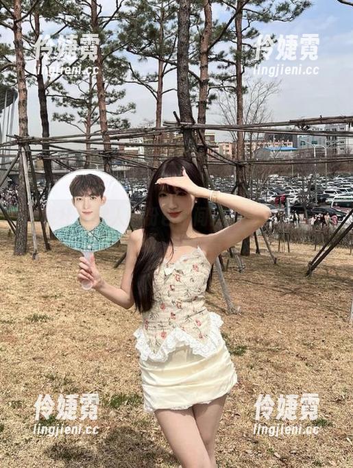 蜜桃社 - 迷人的粉色瞬间：陆萱萱Cecilia原图壁纸，尽显青春活力-伶婕霓