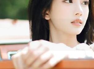 袜啵啵 - 发掘小淳女王私房写真：让她的故事与风格打动你心