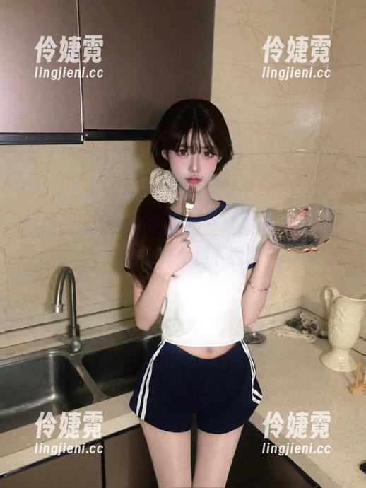 袜啵啵 - 领略雪糕旗袍全集魅力,超长花絮版写真免费下载。-伶婕霓 袜啵啵 - 领略雪糕旗袍全集魅力,超长花絮版写真免费下载。-伶婕霓