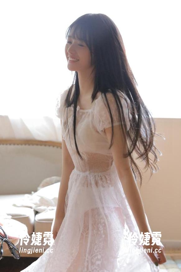 袜涩 - 下载脸脸甜心写真合集，感受每一幅作品背后的故事与情感-伶婕霓