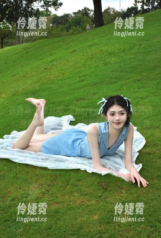 语画界 - 绯月樱_Cherry校服写真集精选：演绎青春的经典，感受校园生机与活力-伶婕霓