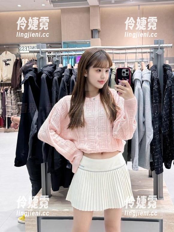 语画界 - 最新教室写真特辑：苏曼兮的课堂之美令人心动-伶婕霓