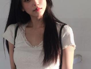 语画界 - 豆瓣酱兔女郎图包更新上线，瞬间捕获最具视觉冲击的瞬间！