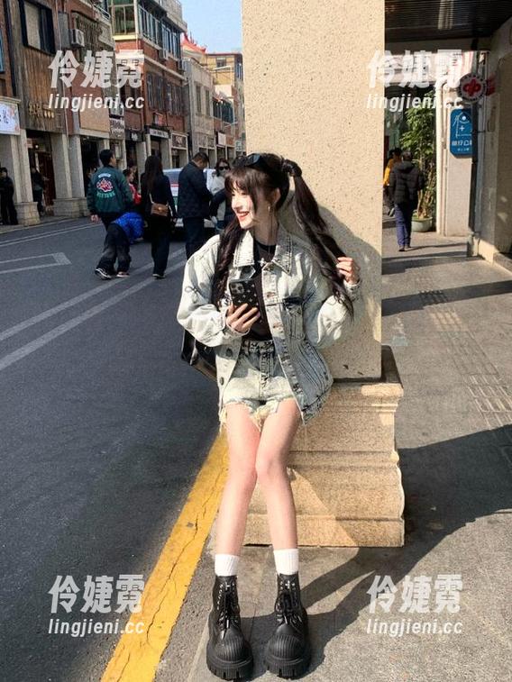 语画界 - 当顾乔楠瑜伽遇上搞笑时刻：图包里的自嘲资源大集合-伶婕霓
