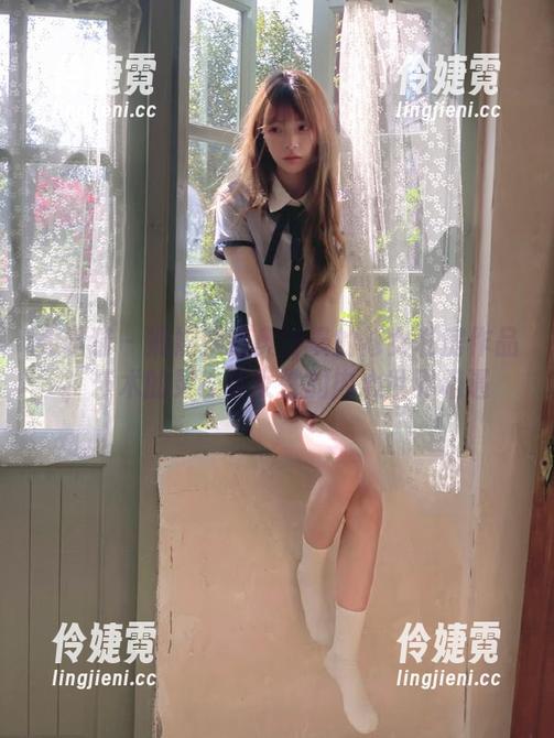 轰趴猫 - 姗姗就打奥特曼的修女私房作品，艺术的灵魂与女性的内心世界相遇-伶婕霓