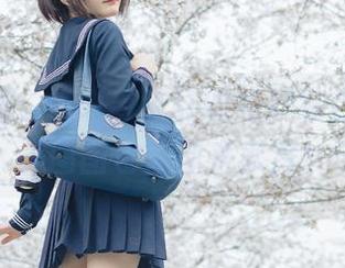 铁打萌萌_moi与浴缸的绝妙结合，精彩美图图包等你来欣赏！