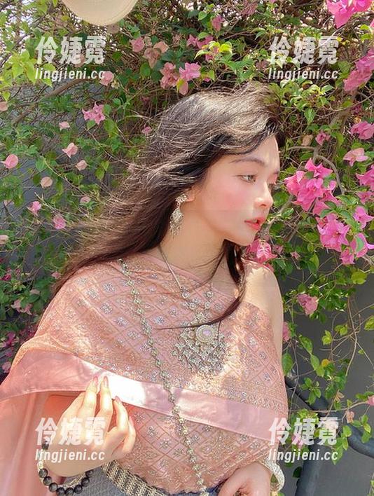 阿寨寨ninja高清写真合集：吊带袜完美演绎，令人心动不已！-伶婕霓
