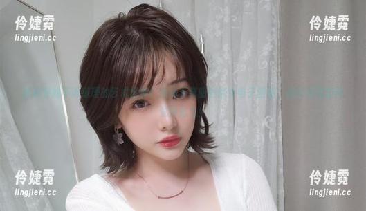 探索雯妹不讲道理的艺术世界！免费下载暗黑修女电子图册，感受极致的视觉冲击力！-伶婕霓