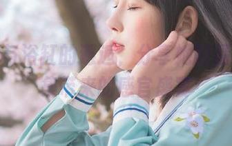 雯粥粥与浴缸的邂逅，分享她的精彩作品集带来的感官盛宴