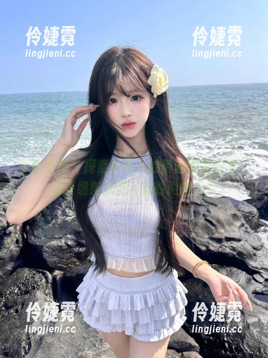 青丘女神 - 探索小燕儿的蕾丝套图分享，感受细腻光影下的时尚魅力！-伶婕霓