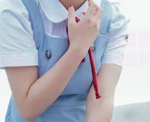 青豆客 - 私拍私语：Yumi尤美倾情演绎的美腿图片，成就视觉与心灵的双重享受！