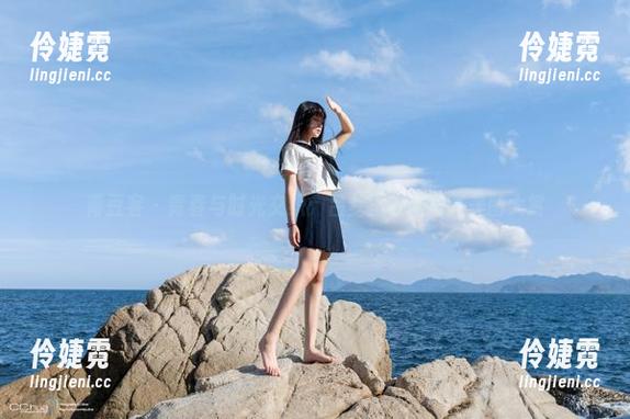 青豆客 - 青春与时光交织：吕梦玉校服写真美图大赏-伶婕霓