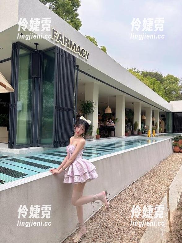 青豆客 - 最新户外写真更新，陆梓琪邀你一起走进美丽的大自然-伶婕霓