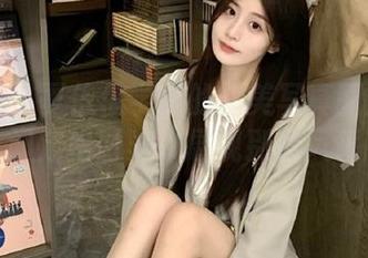 魅妍社 - 夏依依学姐的精美写真图库：瞬间定格时光，展现别样风采