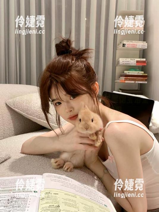 微密圈 - 高清视觉盛宴：探讨黑饱宝浴室写真里的每个细节与构思-伶婕霓